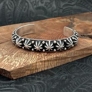 HAPPY PIASSO Navajo Sterling Silver Cuff Bracelet Star Shots & Raindrops 7.125"